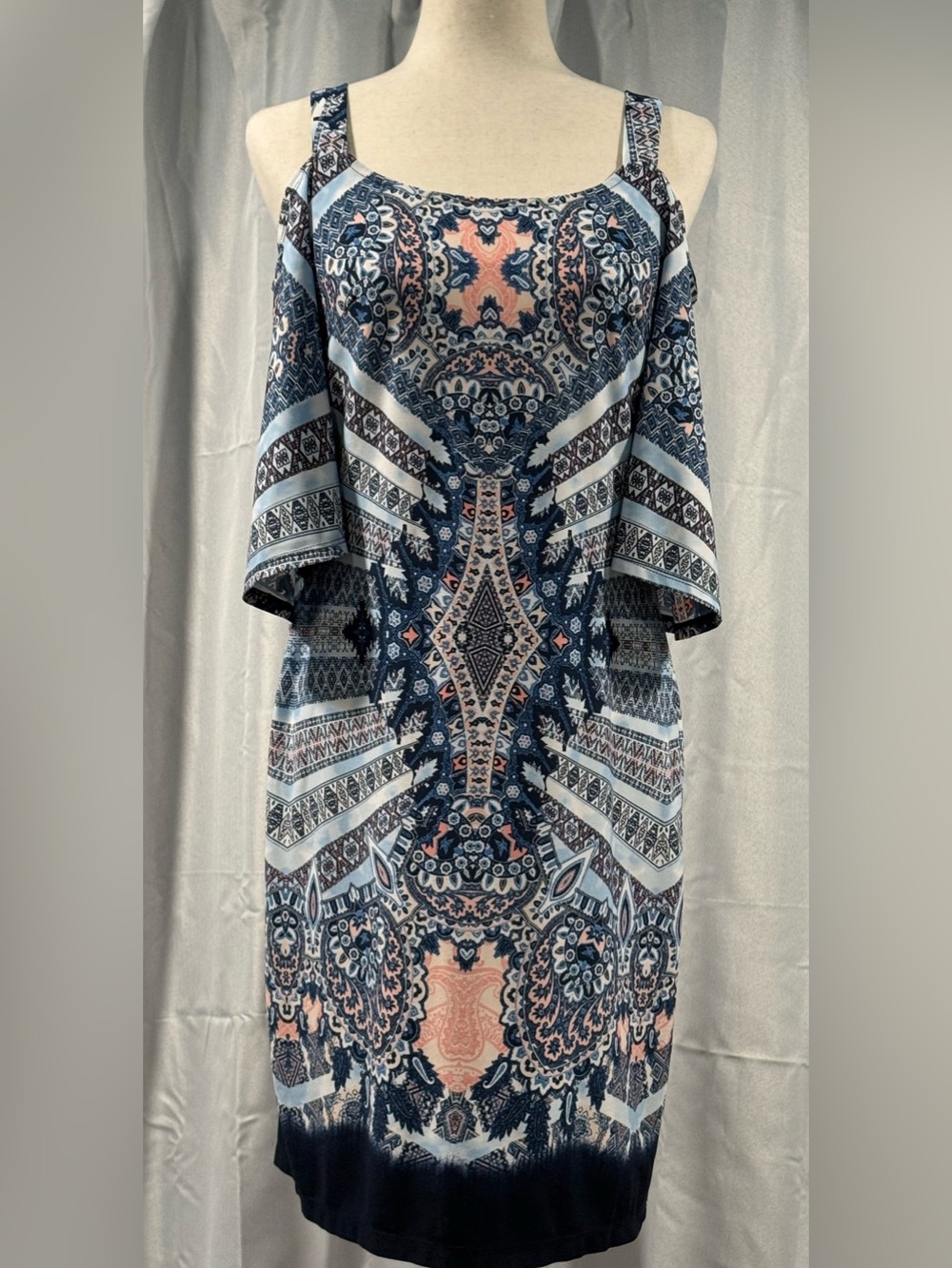 Signature by Robbie Bee Navy & Blush Printed Cold Shoulder Dress